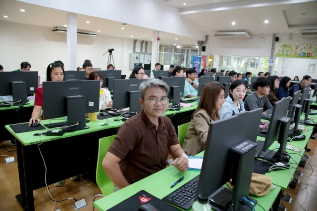 การพัฒนาทักษะวิทยากรมืออาชีพด้านดิจิทัลด้วยเครื่องมือ AI (Train The Trainer)