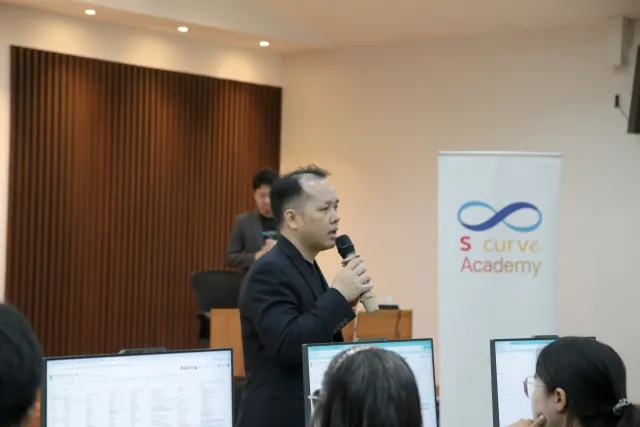 การพัฒนาทักษะวิทยากรมืออาชีพด้านดิจิทัลด้วยเครื่องมือ AI (Train The Trainer)