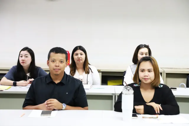 ประชุมคณะกรรมการดำเนินงานจัดการความรู้ (KM) มหาวิทยาลัยราชภัฏวไลยอลงกรณ์ ในพระบรมราชูปถัมภ์